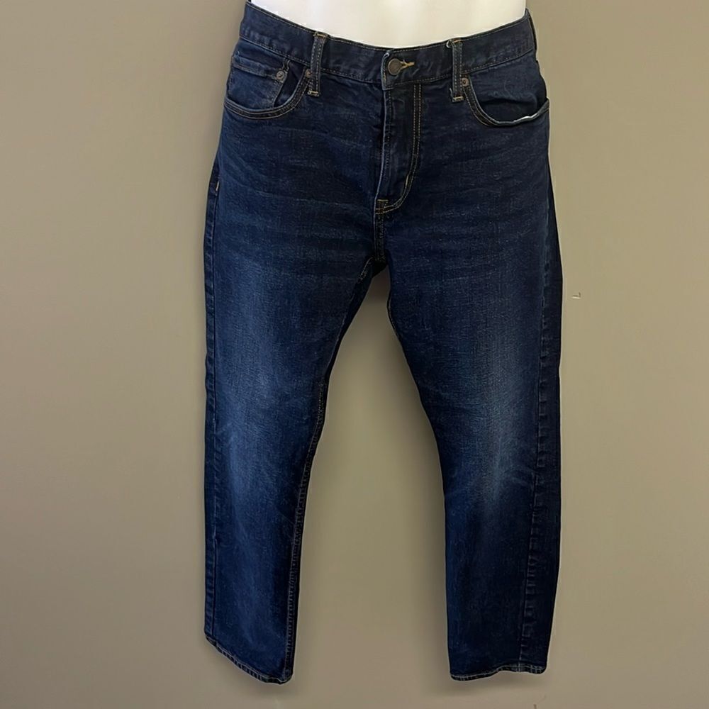 Old Navy Men’s Dark Wash Distressed Slim Built-In Flex 5-Pocket Jeans- 33 X 30